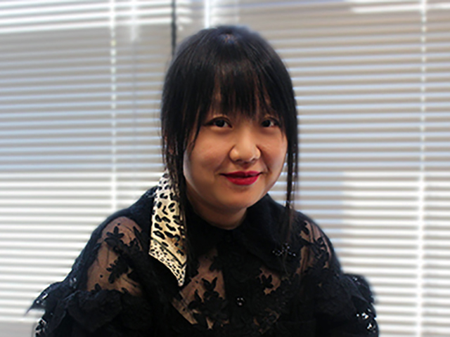 Portrait of Holly Pu